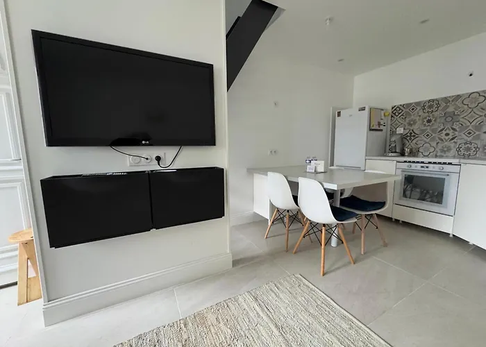 Minon - Duplex Avec 1 1 Salle De Bain Et 1 Canape Lit Διαμέρισμα